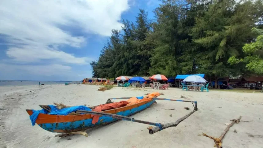 pantai_tiku_sumatera_barat